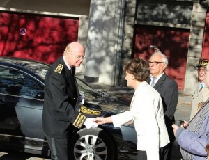 Michèle Delaunay et Patrick Stefanini : poignée de main préfectorale